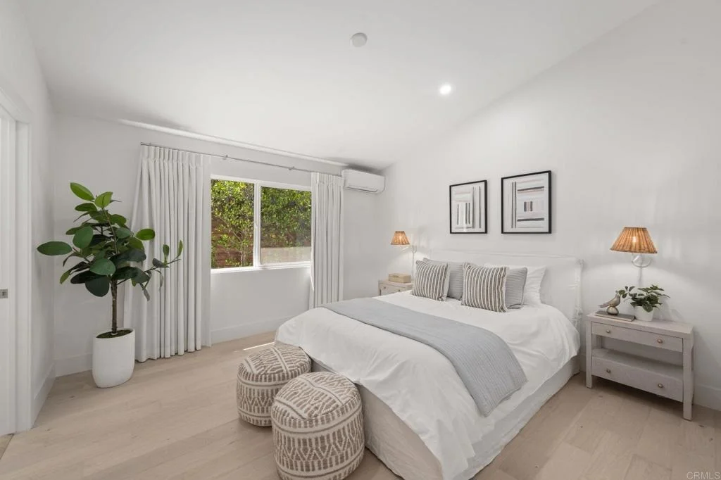 Photo of 141 W Leucadia Blvd