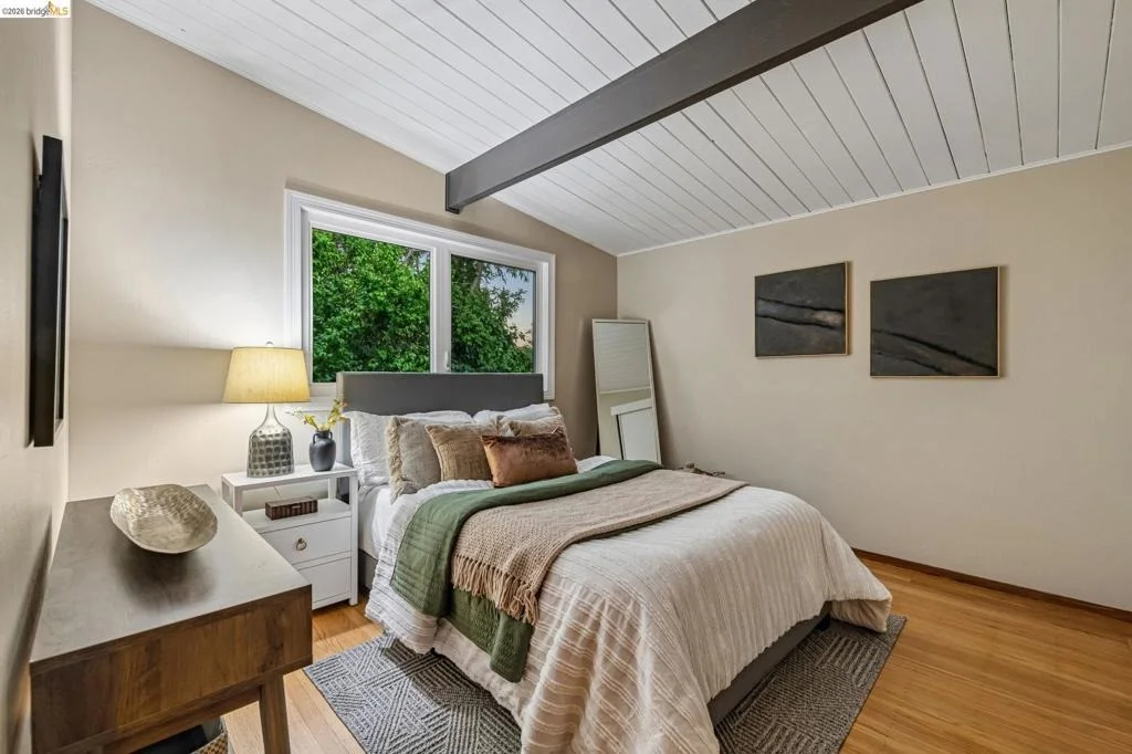 Photo of 7811 Potrero Ave