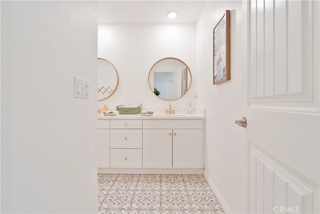 Photo of 1028 Coriander