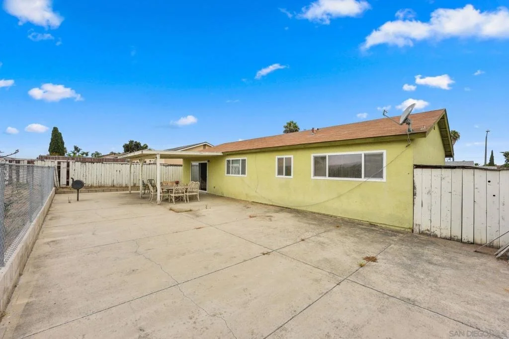 Photo of 656 Flora Dr