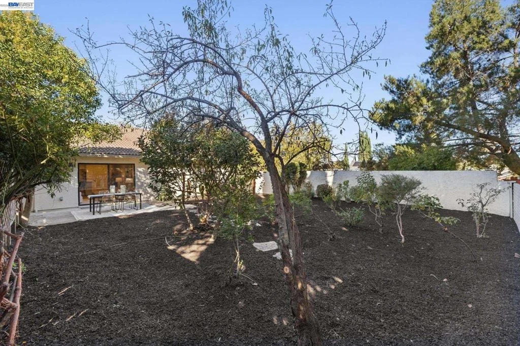 Photo of 402 Vineyard Pl