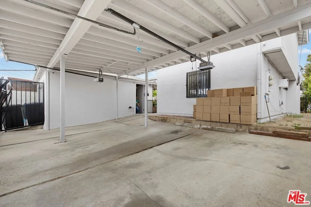Photo of 291 Simmons Avenue