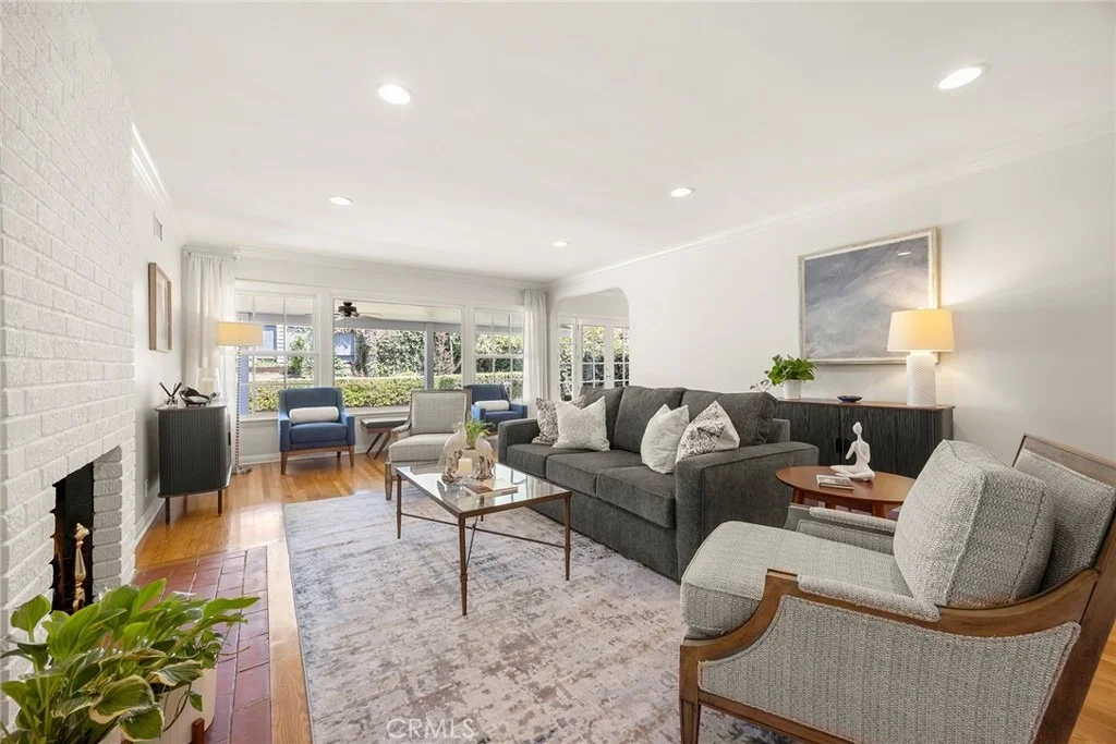 Photo of 1104 Cerritos