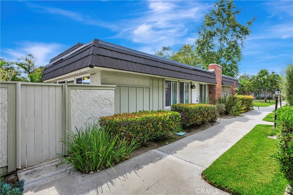 Photo of 5371 Victoria Place