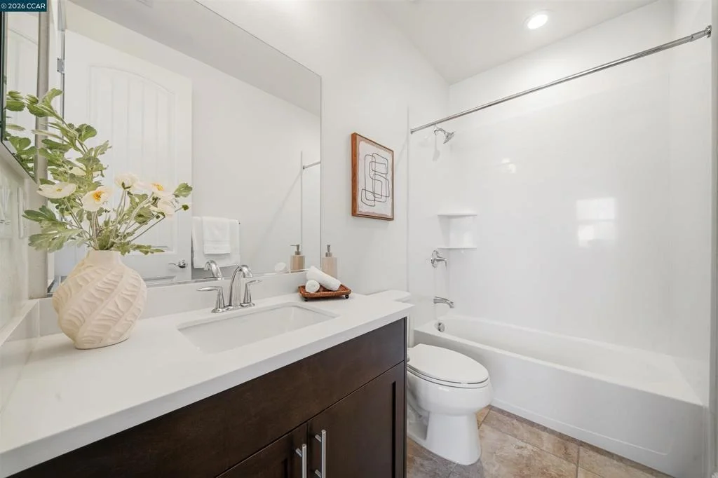 Photo of 1124 Rosamund Dr