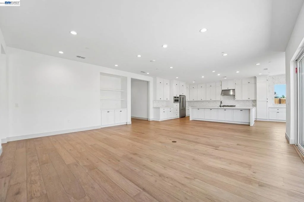 Photo of 427 Trellis Way