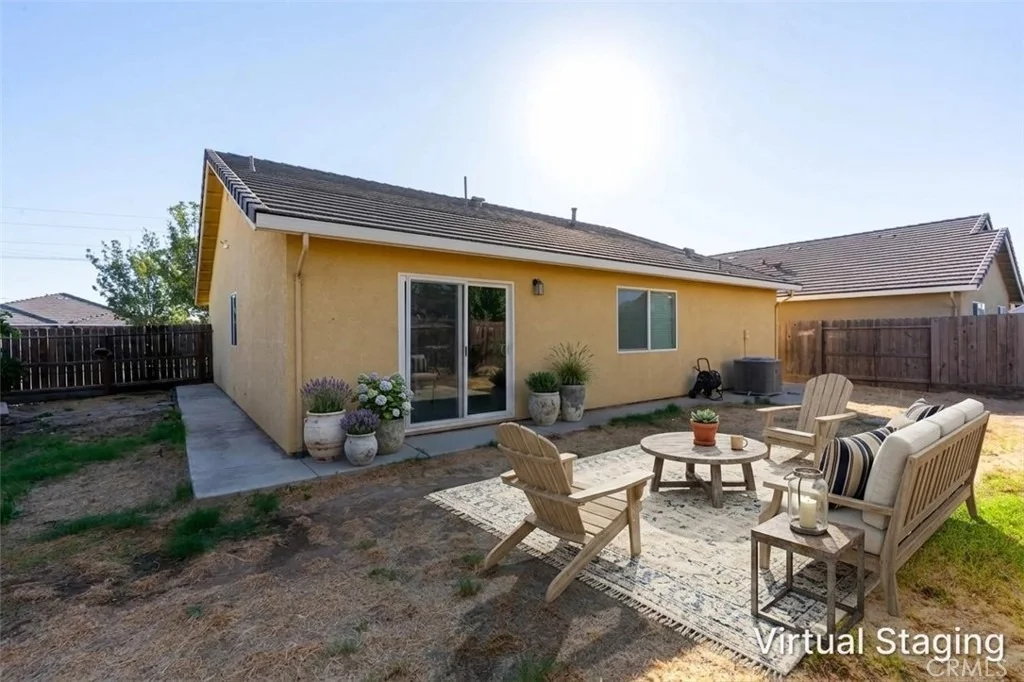 Photo of 2835 N Drake