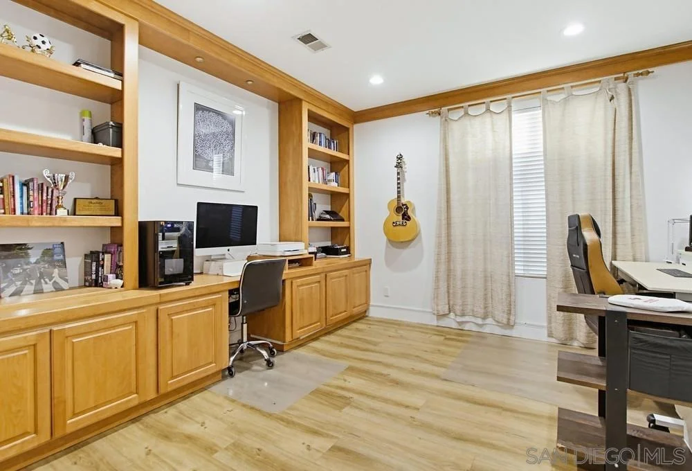 Photo of 2327 Orchard View Ln