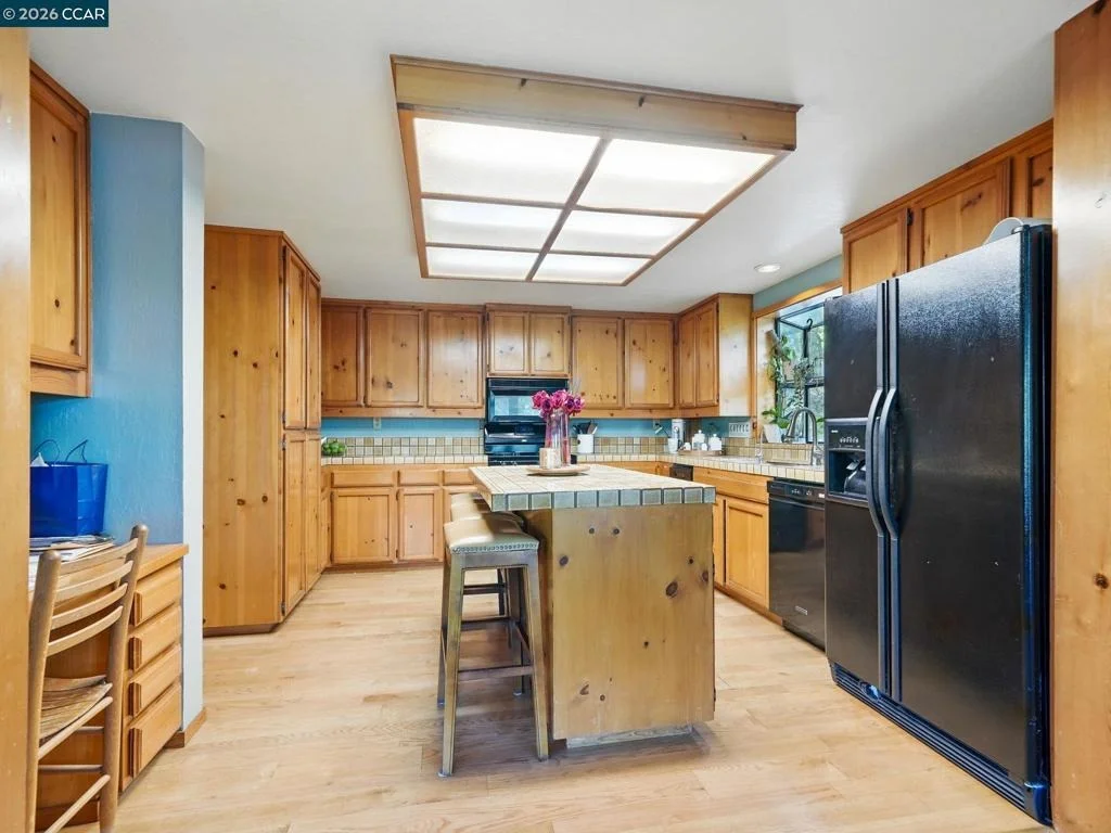 Photo of 2000 Curry Canyon Rd