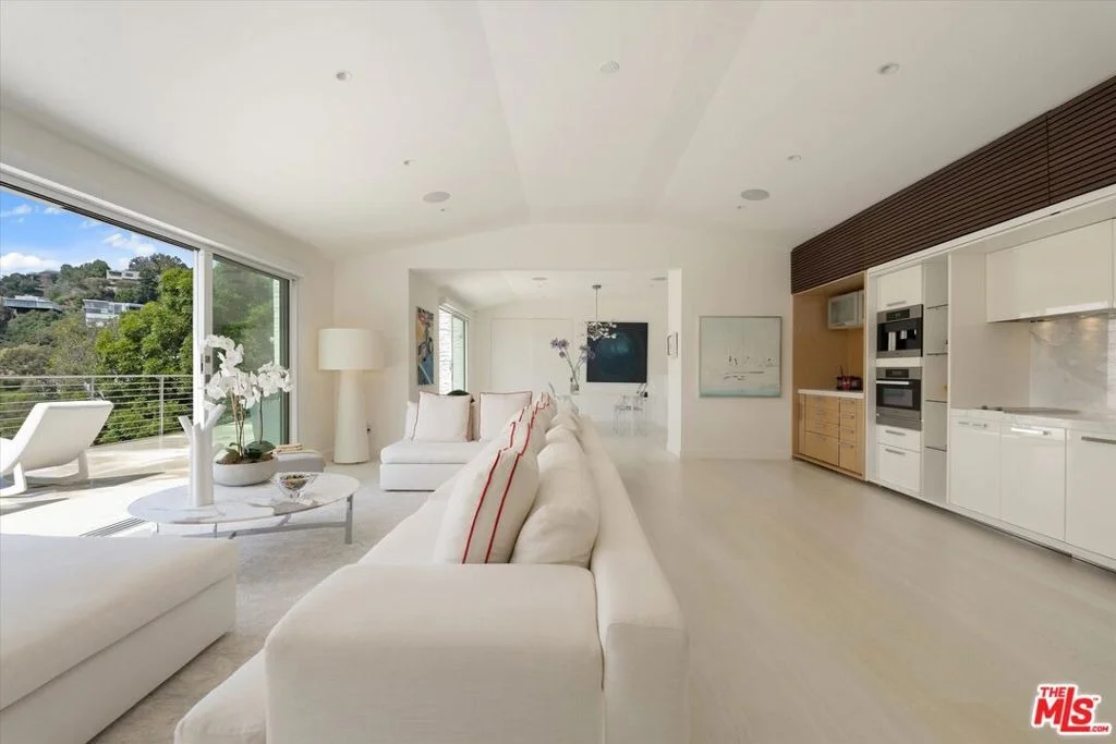 Photo of 9422 Readcrest Drive