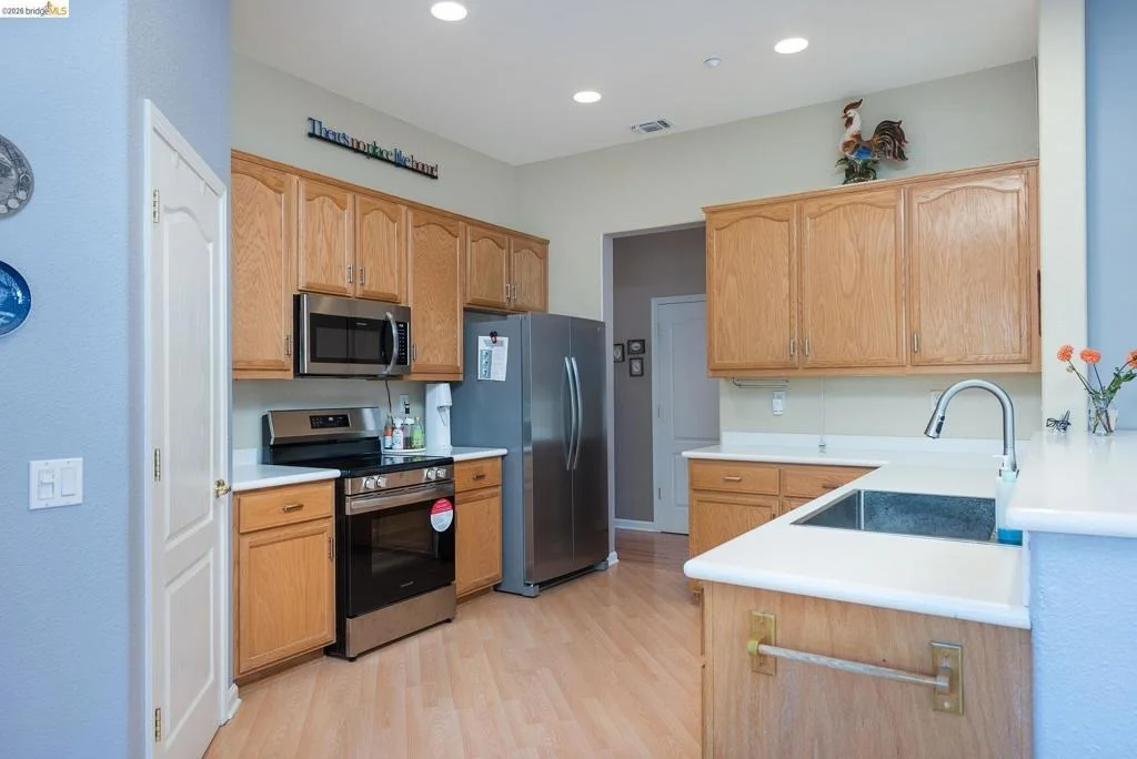 Photo of 478 Coronation Dr