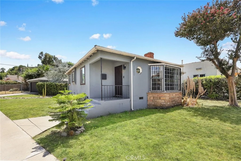 Photo of 2500 Carlos St