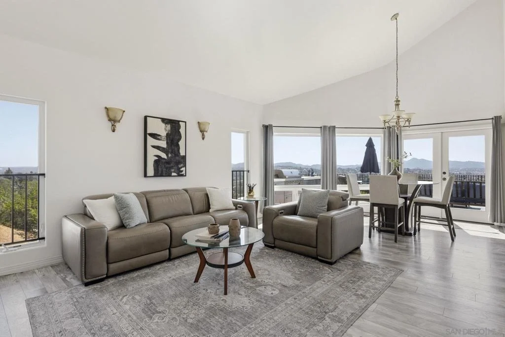 Photo of 931 Sol Vista Glen