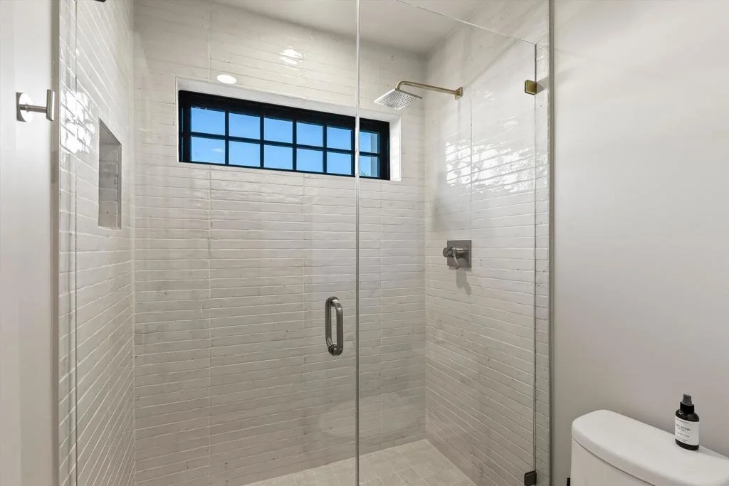 Photo of 45580 Williams Road