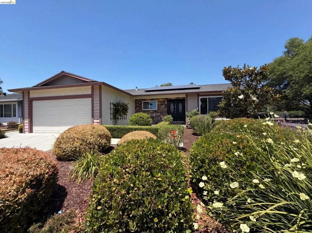 Photo of 1091 Fox Meadow Way