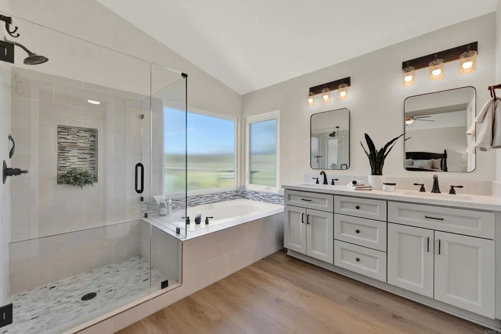 Photo of 948 Honeysuckle Drive