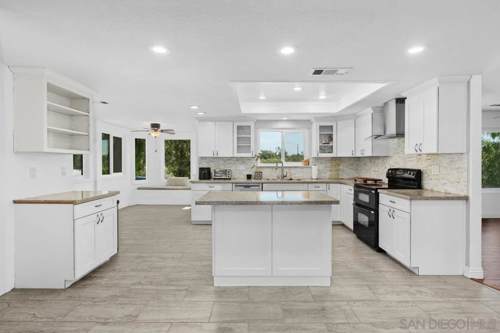 Photo of 3562 S Mission Road