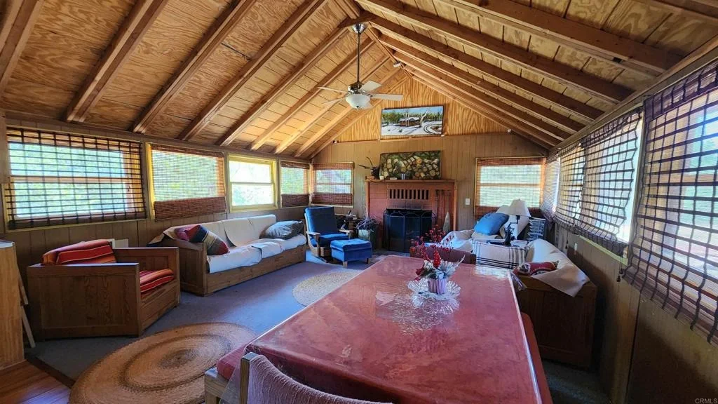 Photo of 555 El Centro Tract