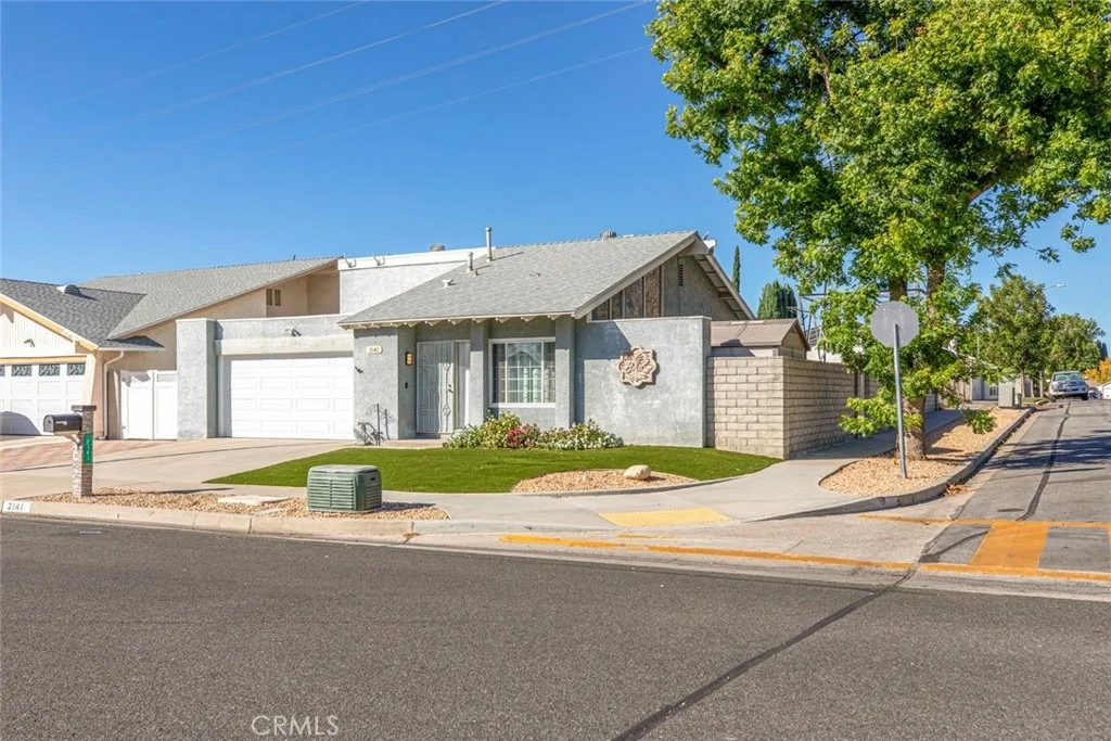 Photo of 2141 Hietter Avenue