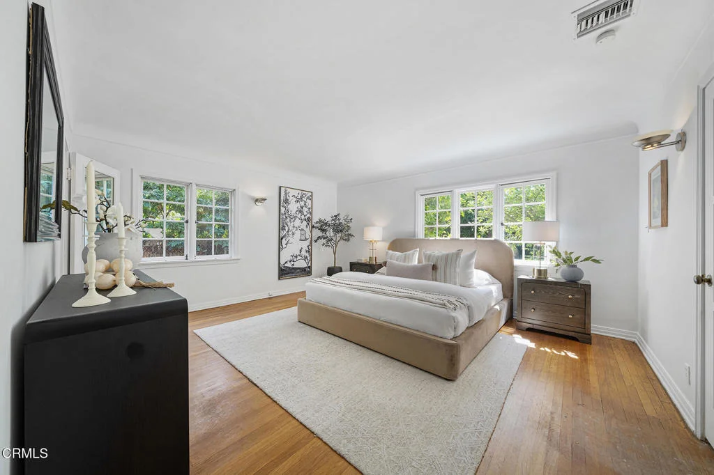 Photo of 1875 Alpine Drive