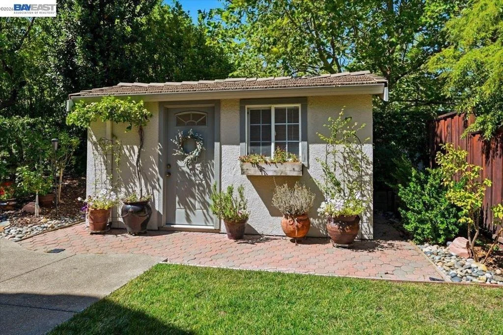 Photo of 3766 Valley View Way