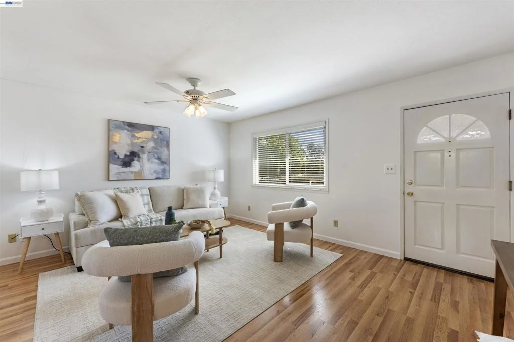 Photo of 1596 Heather Lane