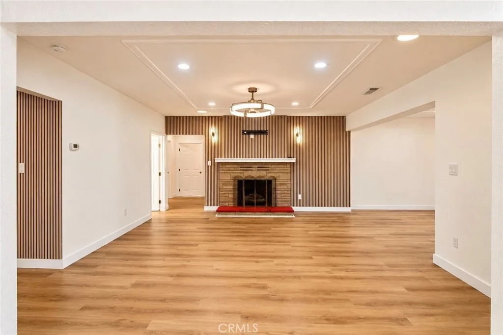 Photo of 17841 Collins