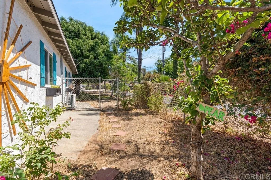 Photo of 1061 Old Stage Road