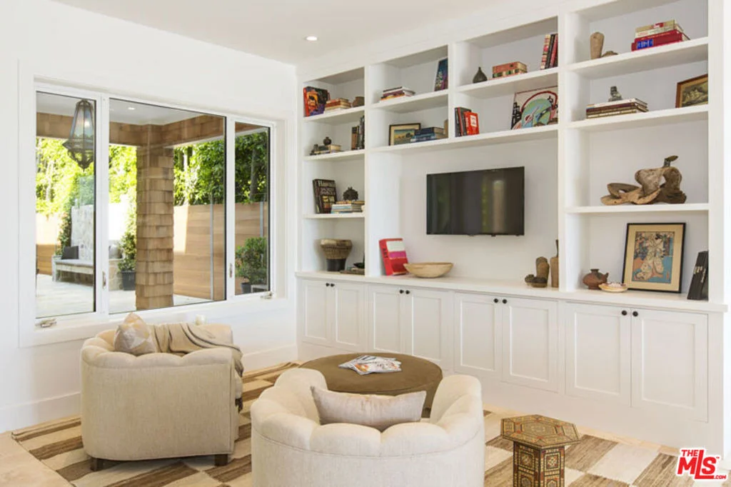 Photo of 23812 Malibu Road