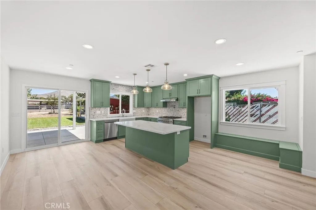 Photo of 4623 Center Avenue