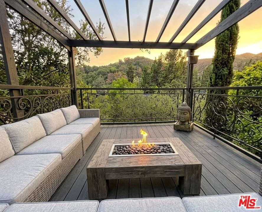 Photo of 2300 Benedict Canyon Drive