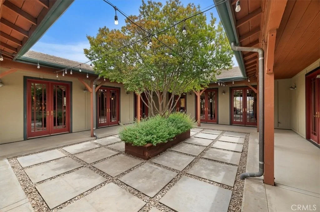 Photo of 16420 Rocky Glen Road