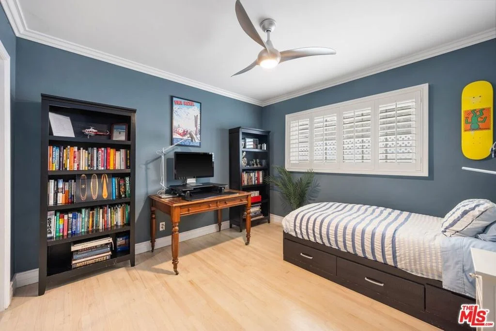 Photo of 2615 Beach Avenue