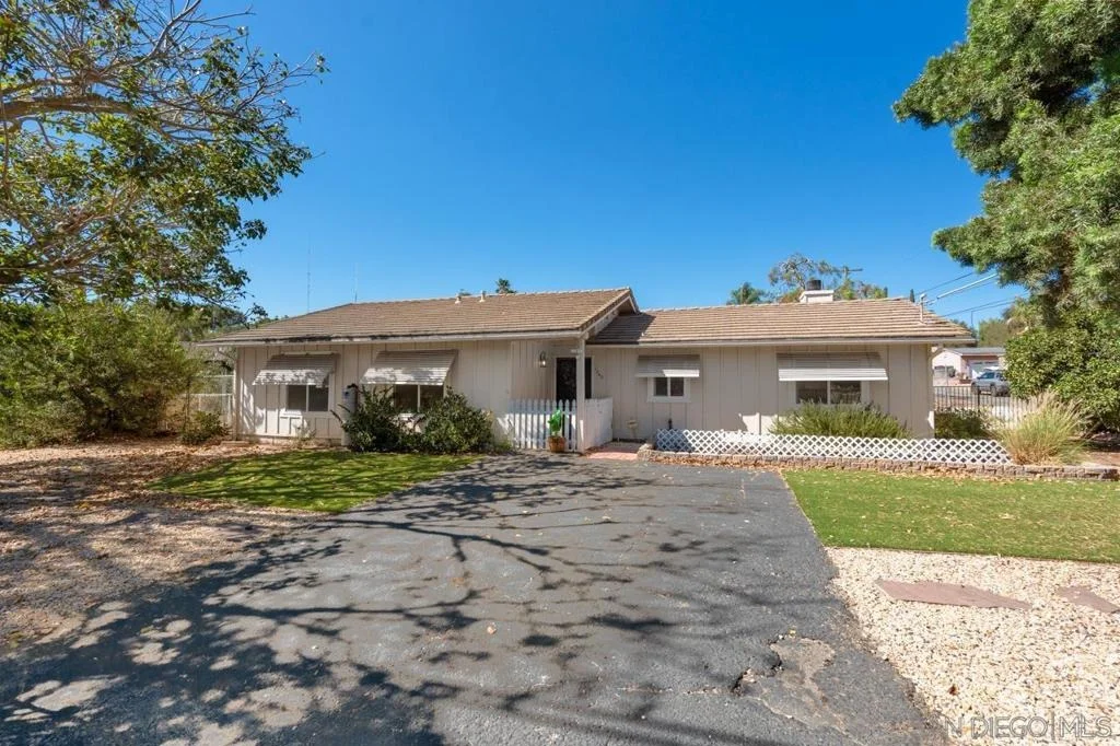 Photo of 1242 Hillcrest Lane