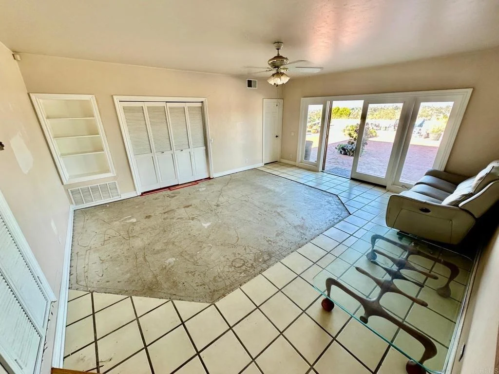 Photo of 880 Crest View Rd