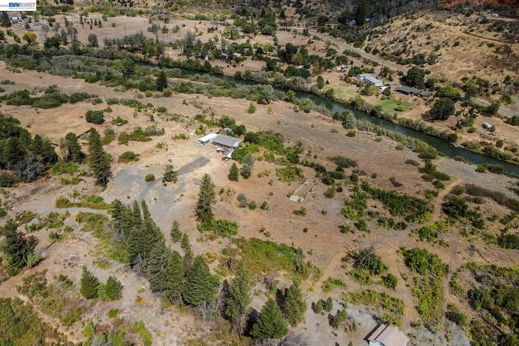 Photo of 303 Bear Springs Rd.