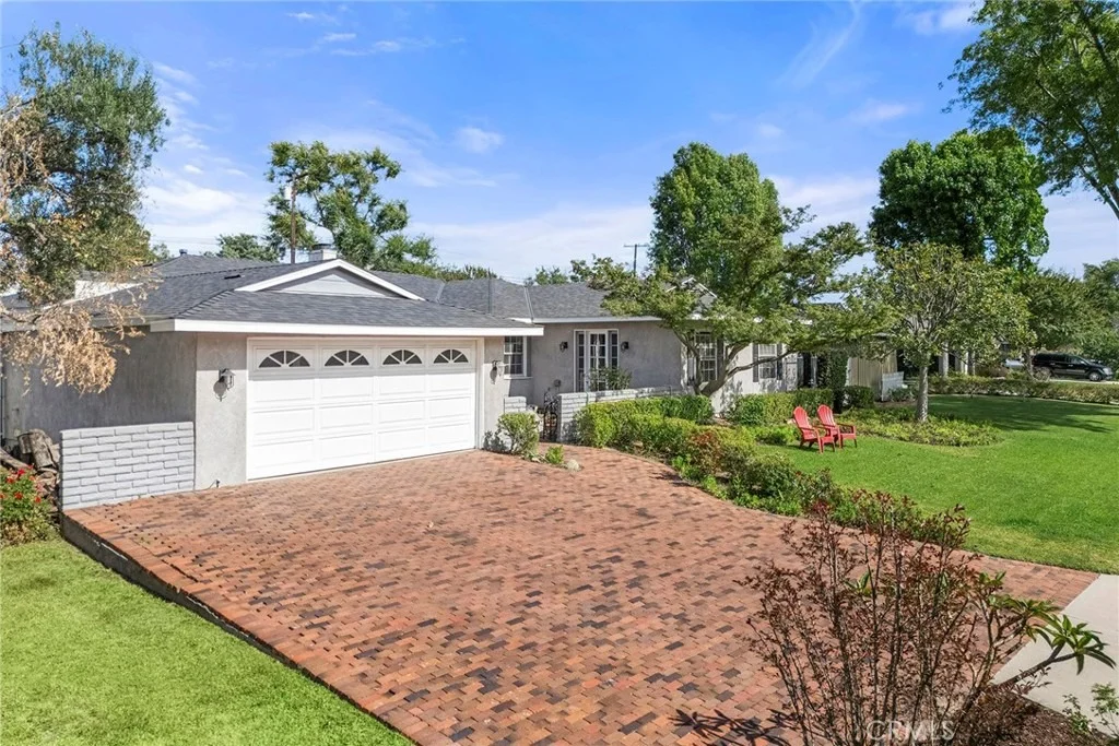 Photo of 1104 Cerritos