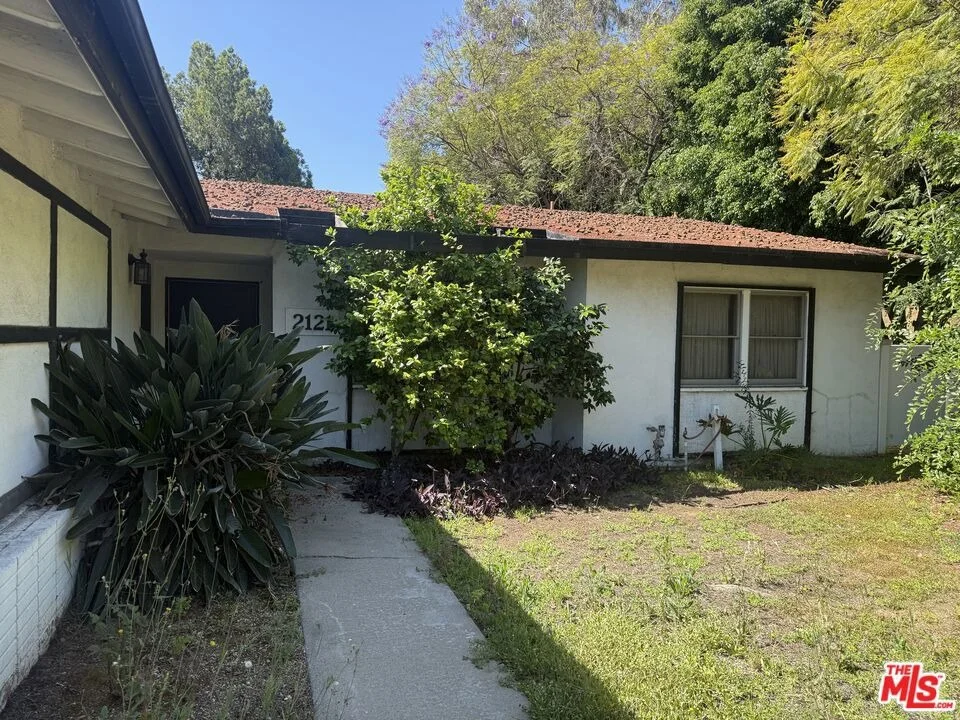 Photo of 2121 Merle Drive
