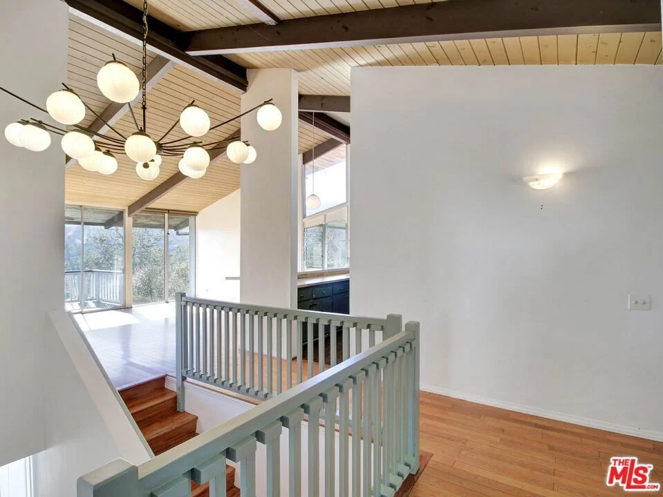 Photo of 3557 Serra Road