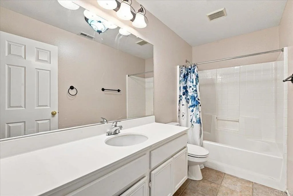 Photo of 5014 Lake Circle Road