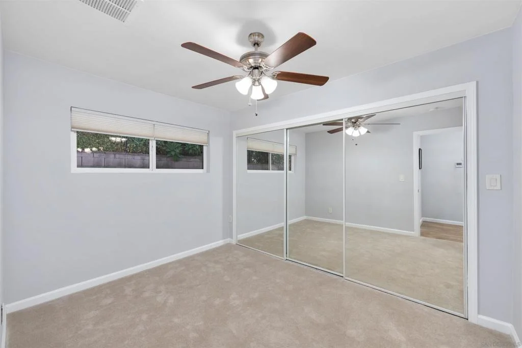 Photo of 8837 Carmir