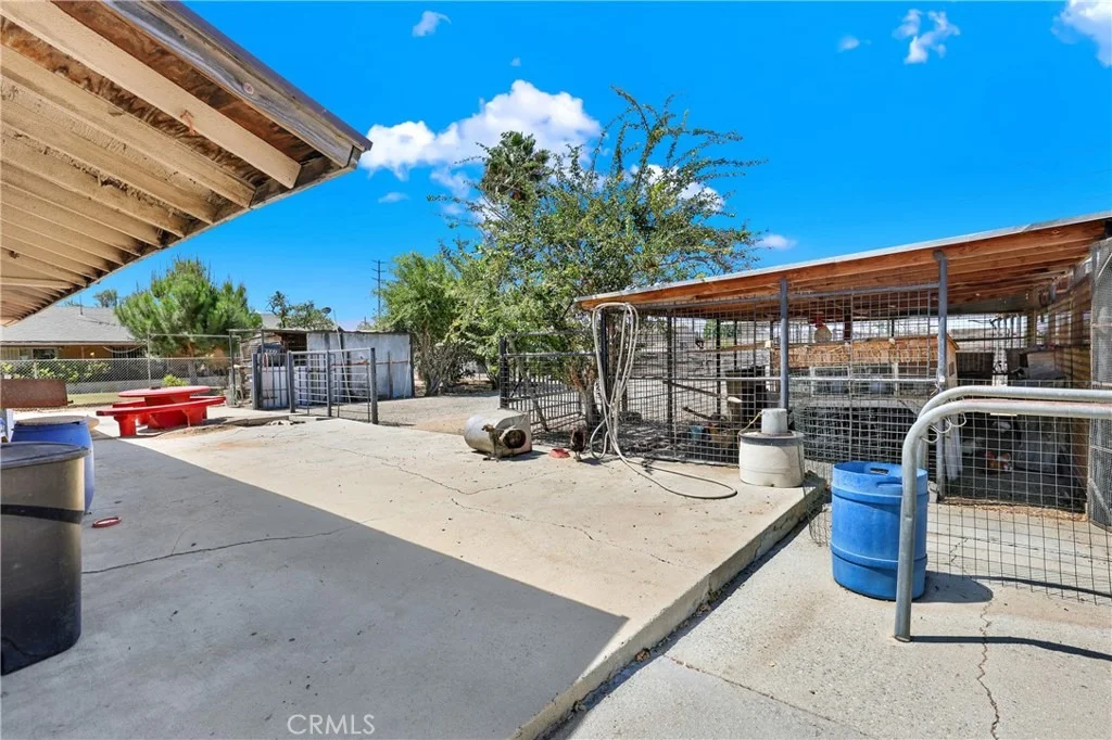 Photo of 3949 BLUFF