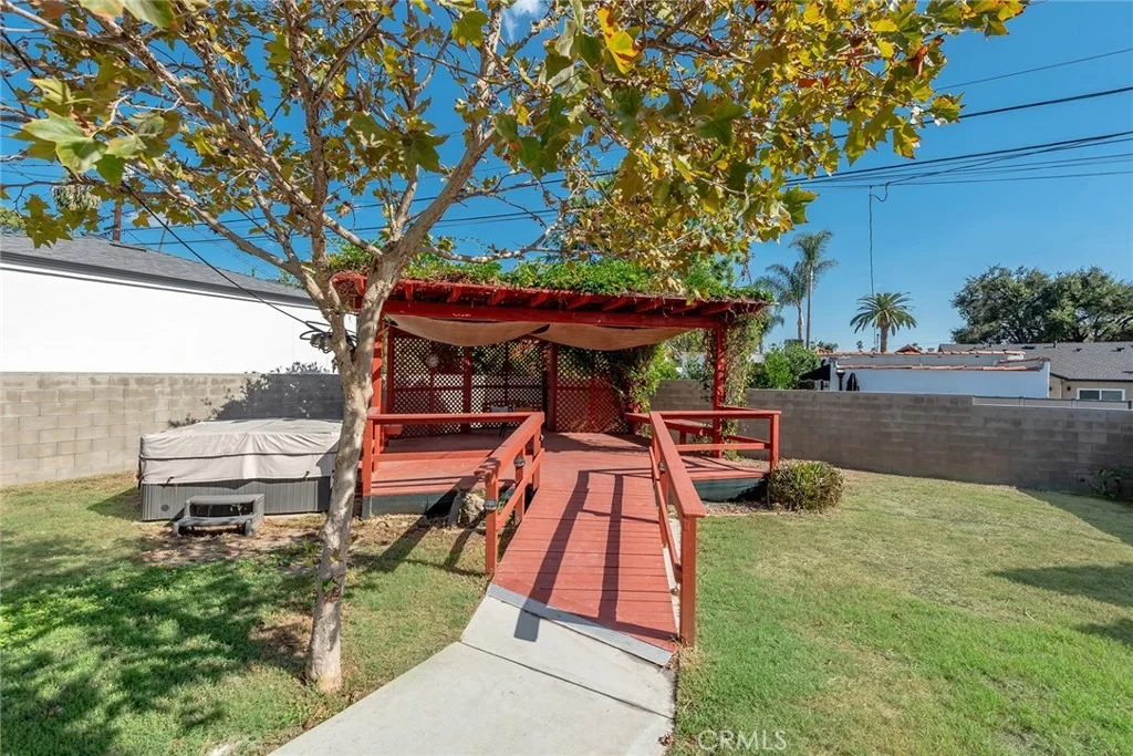 Photo of 1216 Alameda Avenue