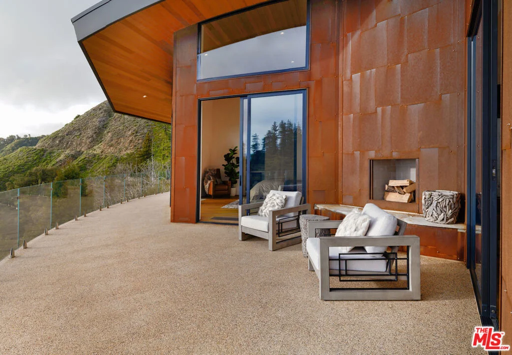 Photo of 47730 Coast Ridge Road