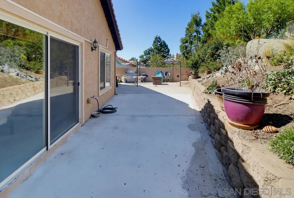 Photo of 2081 Larkspur Dr