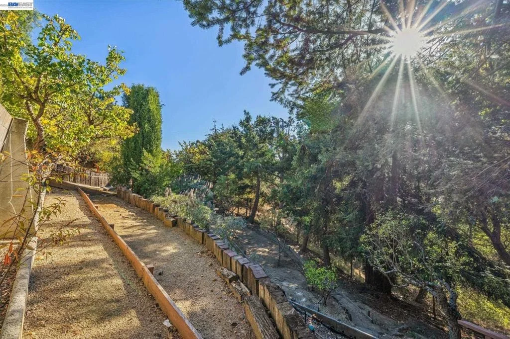 Photo of 5624 Greenridge Rd