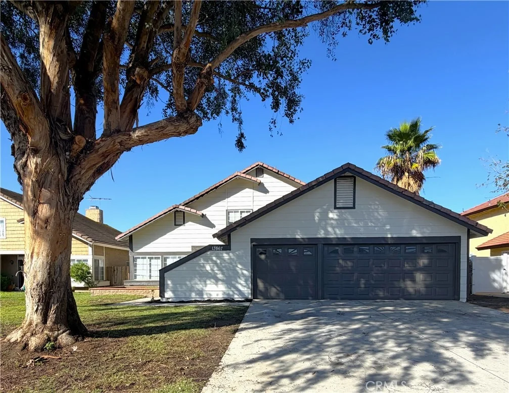 Photo of 13867 Calada Drive