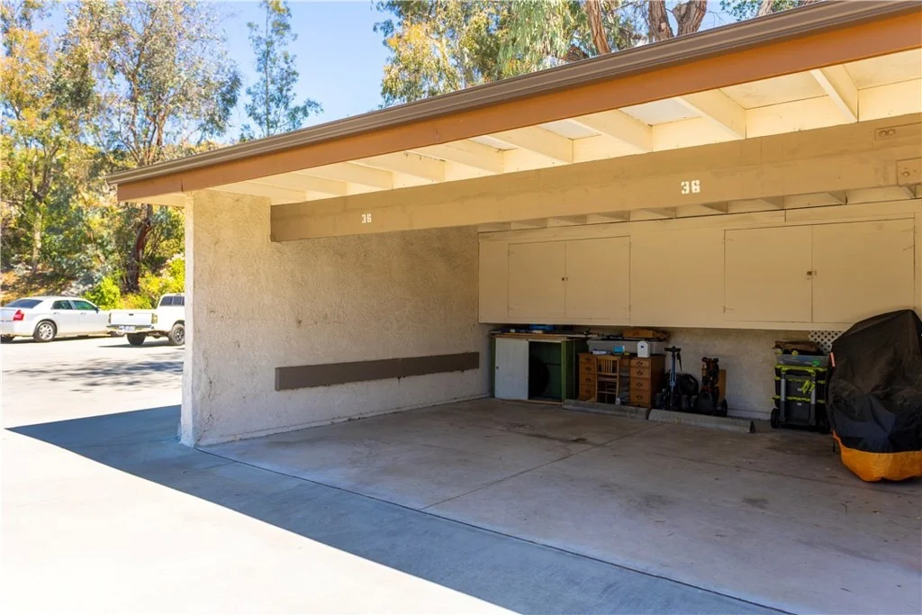 Photo of Unit E at 26344 Oak Plain