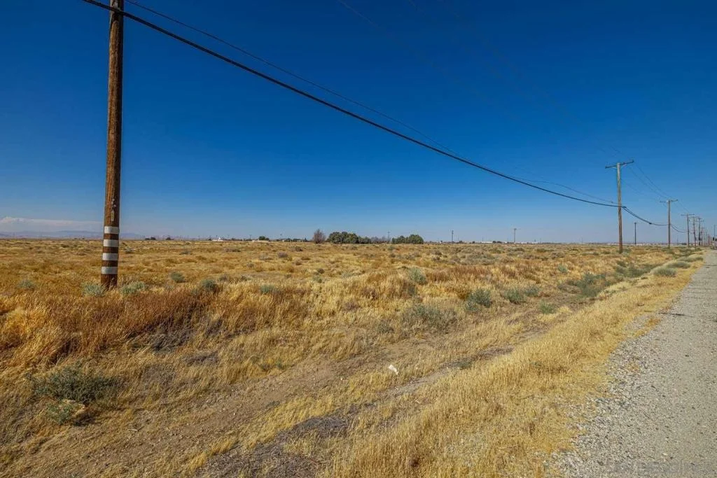 Photo of 0 W AVE I