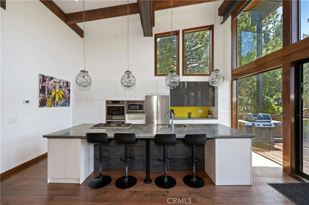 Photo of 43669 Ridge Crest